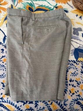 Callaway Light Gray Golf Shorts with Branded Waistband